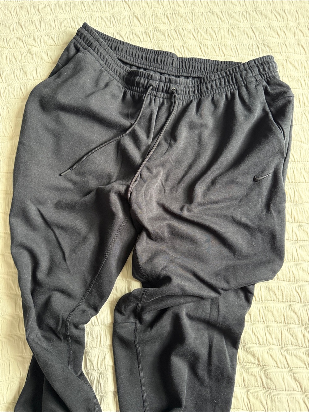 Nike Black Men’s Athletic Joggers with Pockets sz Large-never worn